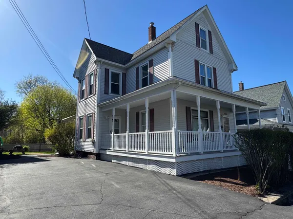 $1,800 | 704 Belmont Street, Manchester, NH 03104