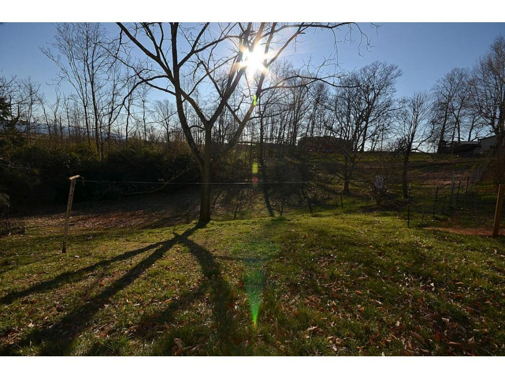 2819 Old State Rte 34 Limestone, TN 37681 - Photo 22 of 31 Photo 22