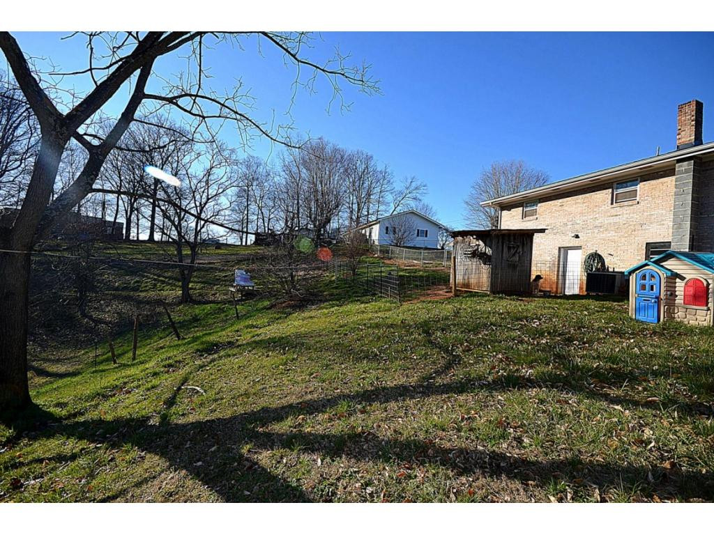 2819 Old State Rte 34 Limestone, TN 37681 - Photo 26 of 31 Photo 26