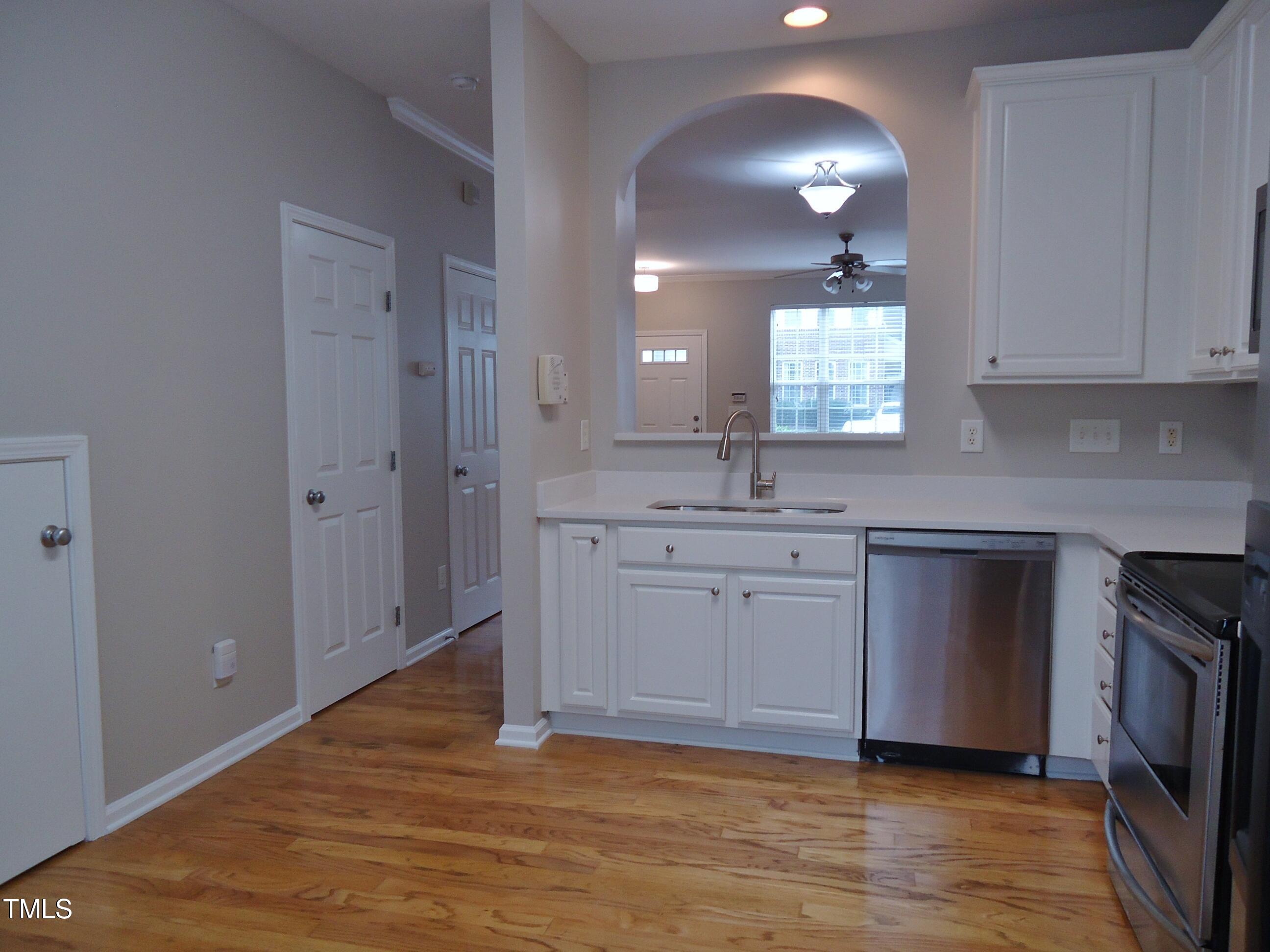 8315 City Loft Court Raleigh, NC 27613 - Photo 10 of 37 DSC02051