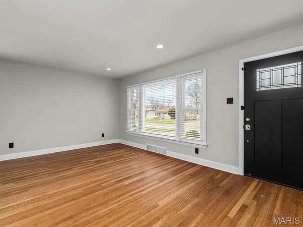 $266,000 | 110 Birchwood Drive, Ballwin, MO 63011