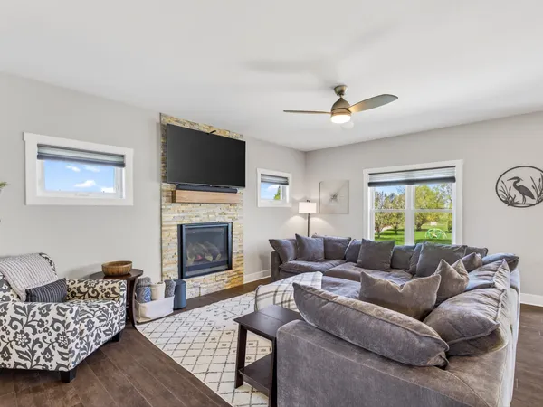 $639,900 | 2402 Blue Heron Boulevard, Sun Prairie, WI 53590