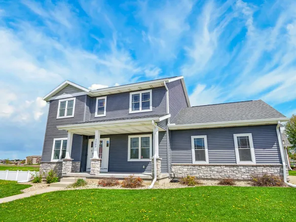$639,900 | 2402 Blue Heron Boulevard, Sun Prairie, WI 53590