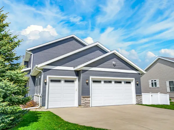 $639,900 | 2402 Blue Heron Boulevard, Sun Prairie, WI 53590