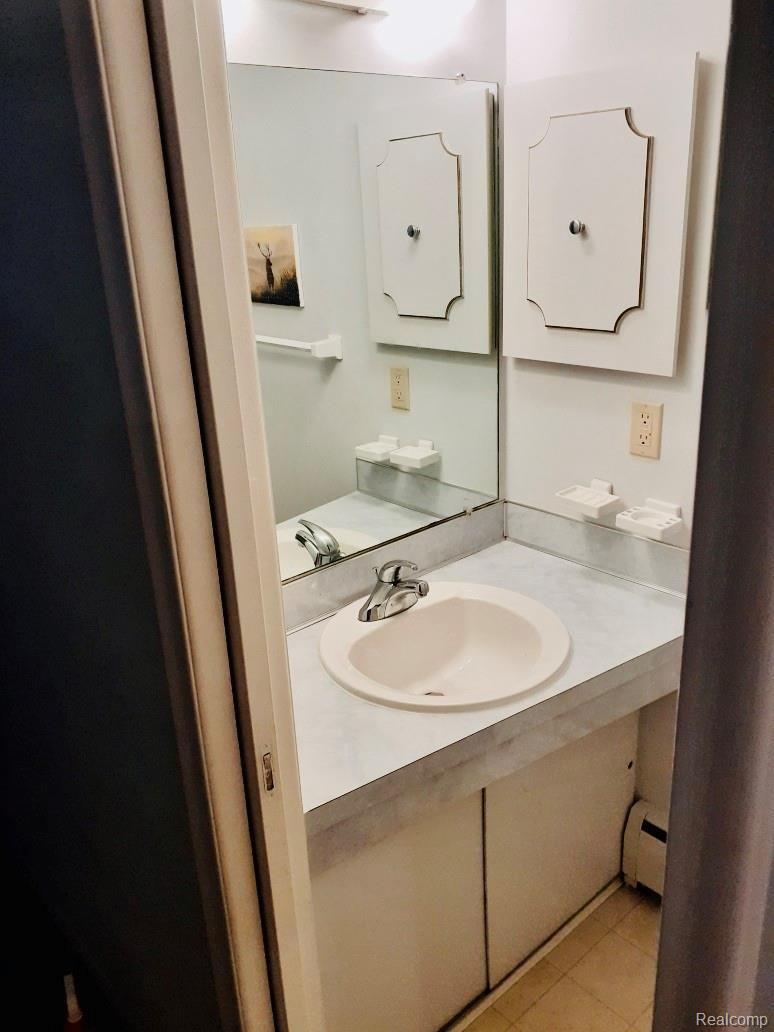 710 Huntington Road Grand Blanc, MI 48439 - Photo 21 of 28 7663E2C4-555A-4A00-869F-565470C403E4_1_201_a.jpeg
