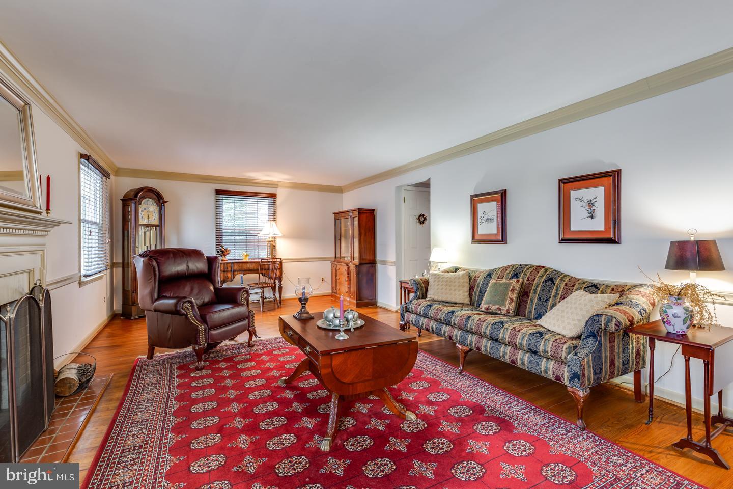171 Pearl Croft Road Cherry Hill, NJ 08034 - Photo 25 of 30 Living Room