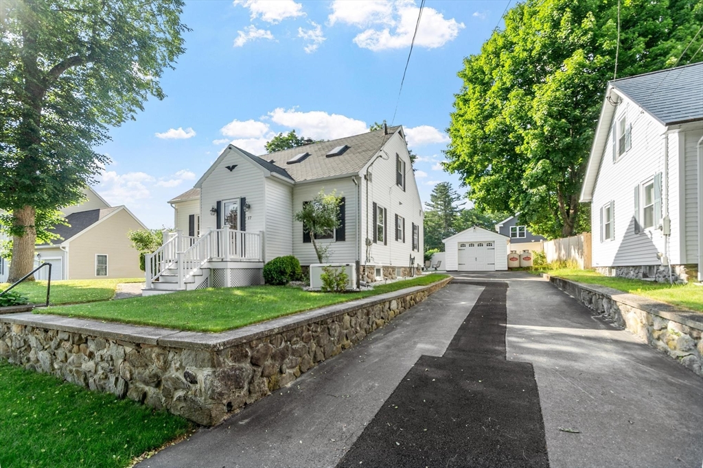 17 Tedesco Road Methuen, MA 01844 - Photo 2 of 31