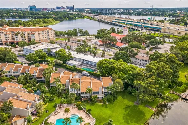 $1,390 | 320 Lakeview Street, Unit 110, Orlando, FL 32804