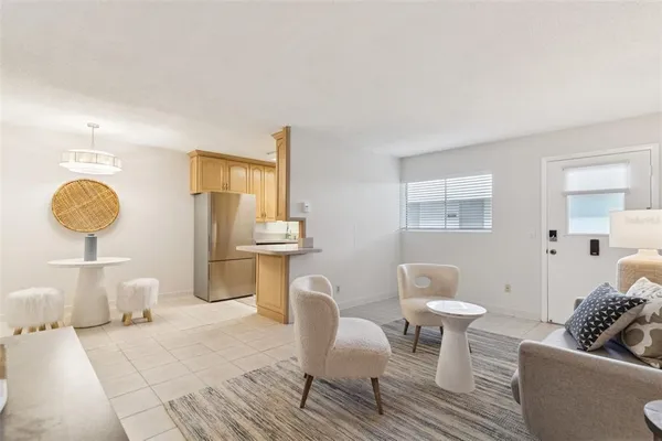 $1,390 | 320 Lakeview Street, Unit 110, Orlando, FL 32804