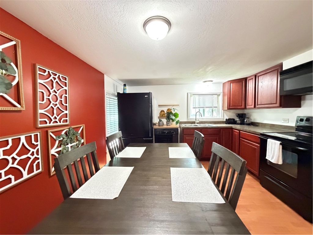 117 Pollard Avenue, Unit UPSTAIRS Rochester, NY 14612 - Photo 4 of 16