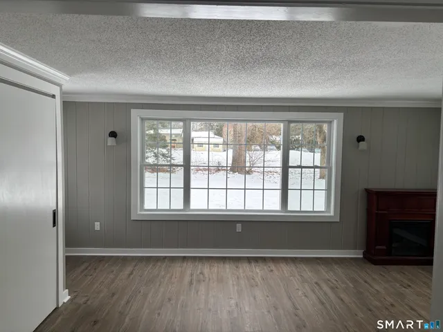 $3,200 | 88 Douglas Road, Glastonbury, CT 06033