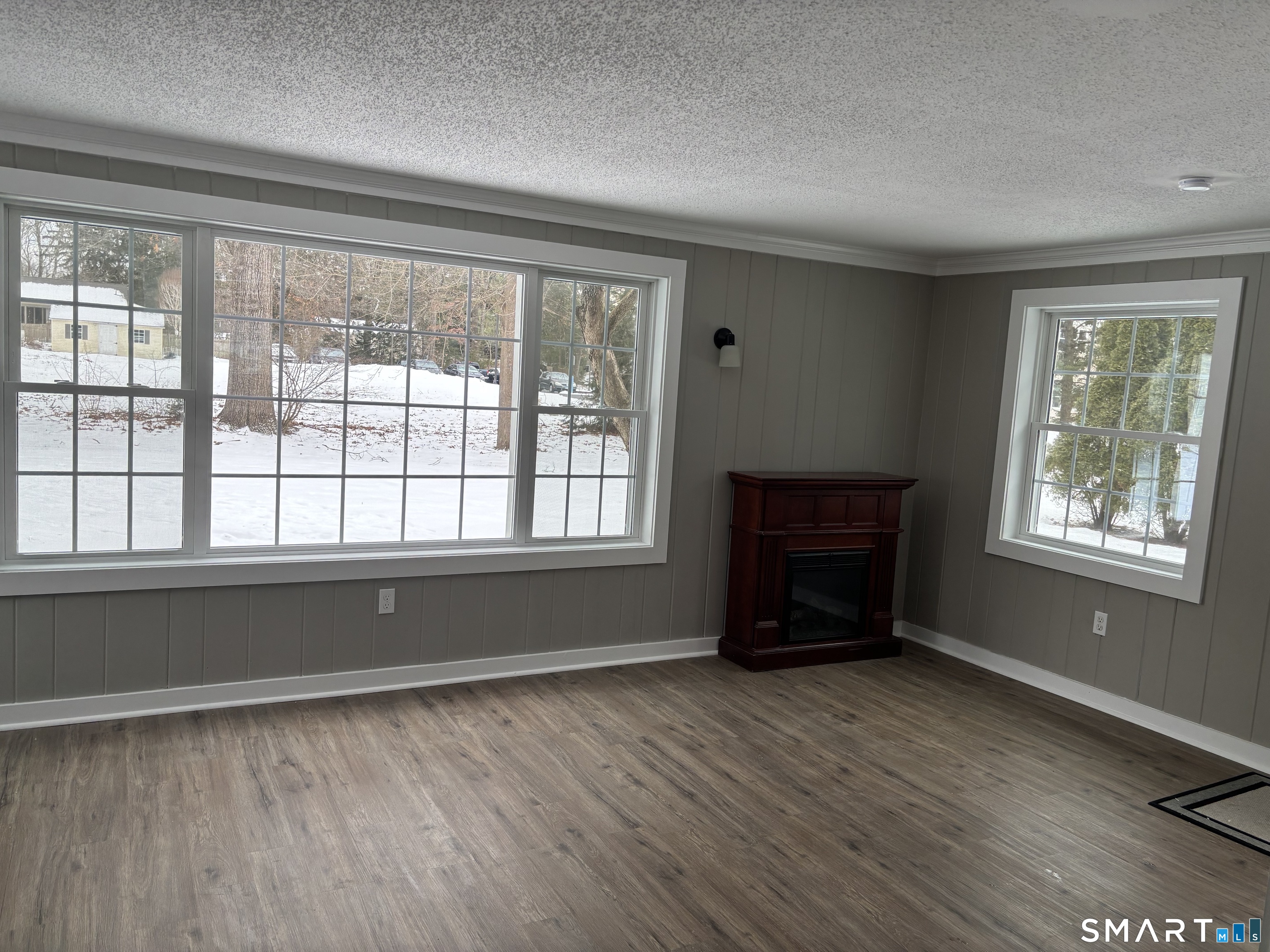 88 Douglas Road Glastonbury, CT 06033 - Photo 4 of 17