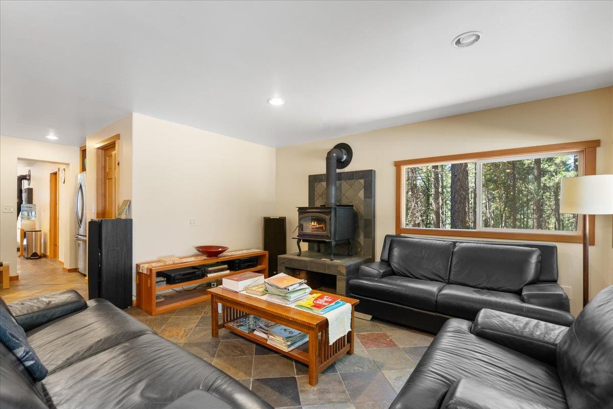 17607 Hooker Oak Road Nevada City, CA 95959 - Photo 20 of 38