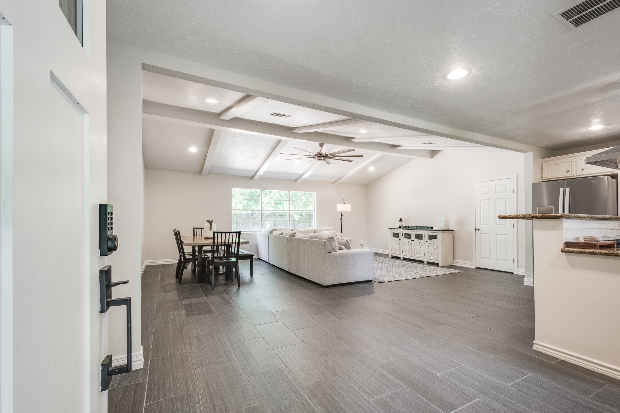 5907 Crosby Dayton Road Crosby, TX 77532 - Photo 6 of 36