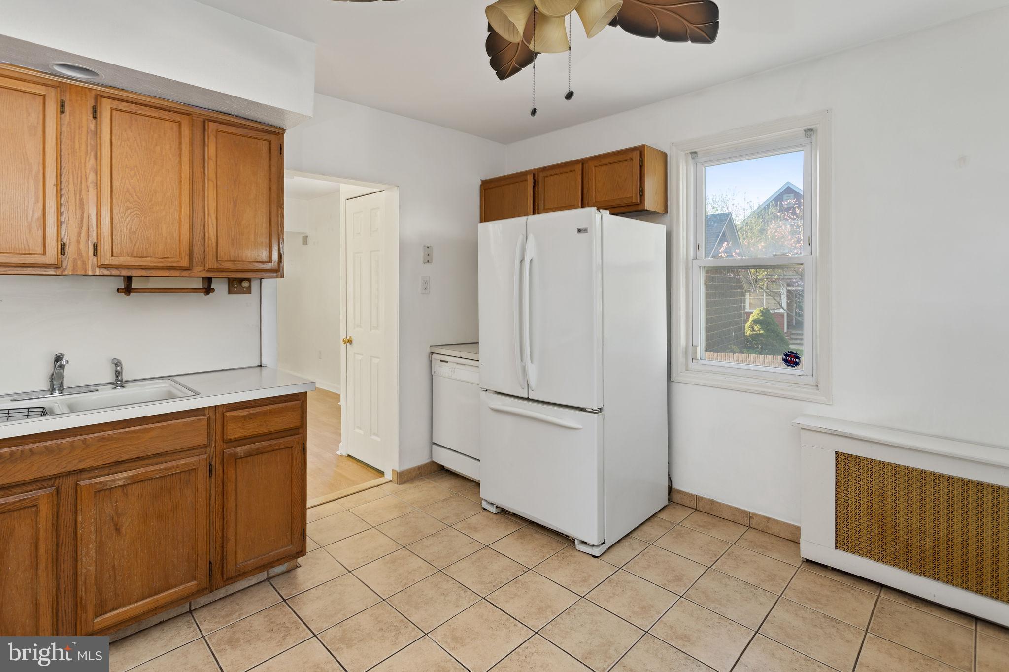 18 Elizabeth Avenue Hamilton, NJ 08610 - Photo 9 of 23