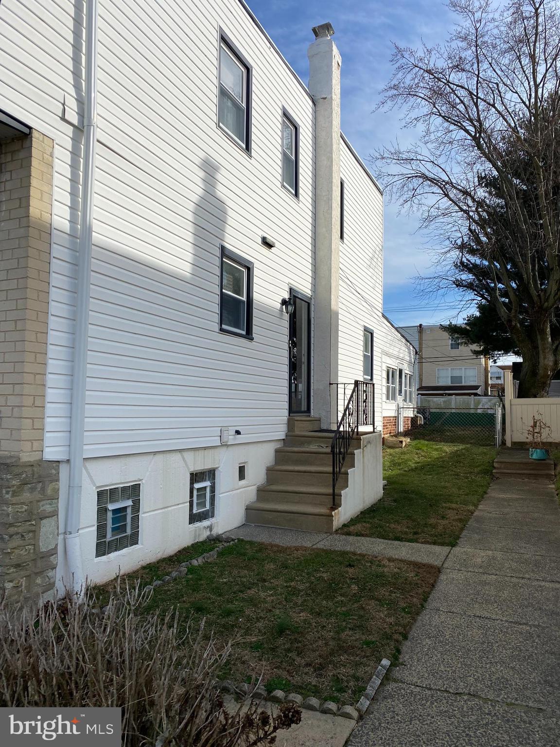 9935 Medway Road Philadelphia, PA 19115 - Photo 8 of 24 side