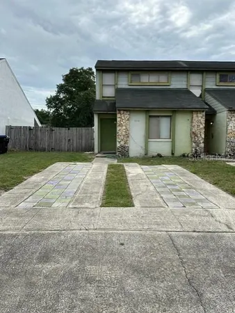 $1,650 | 2739 Hunt Club Lane, Orlando, FL 32826