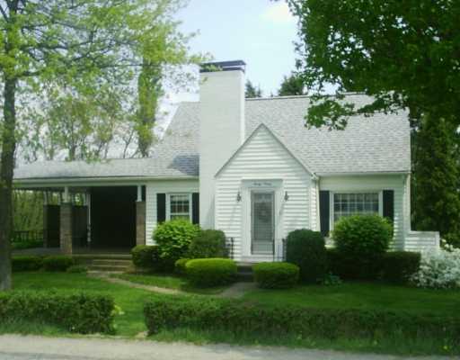 2090 Maratta Road Aliquippa, PA 15001 - Photo 1 of 6 Exterior Front.