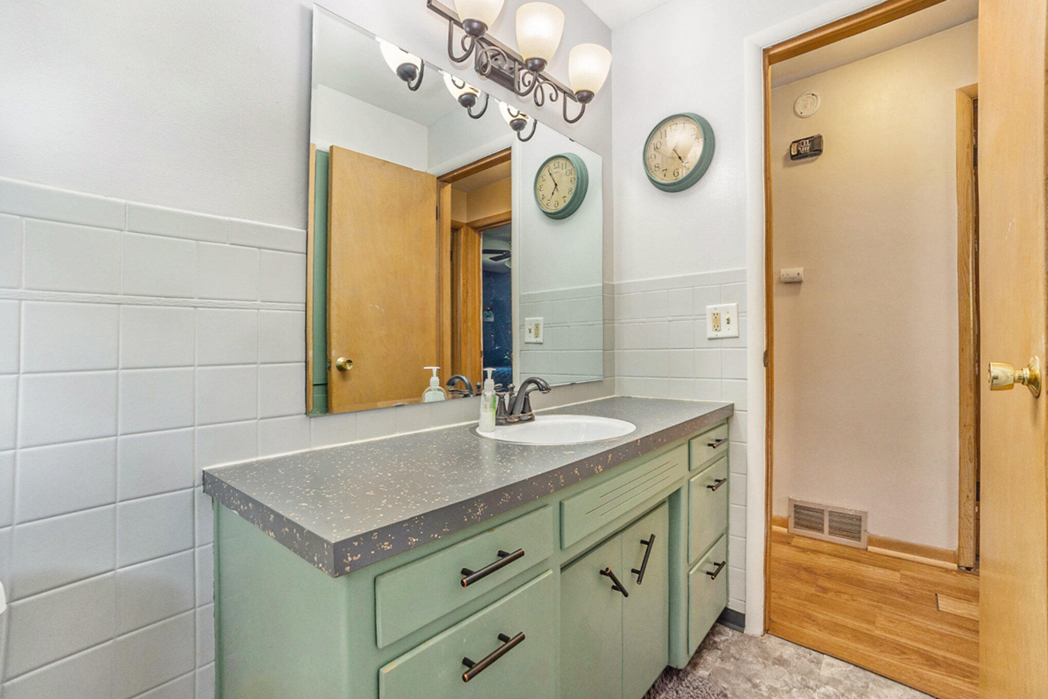 1091 Drexel Road Muskegon, MI 49441 - Photo 16 of 28 017_42a1650
