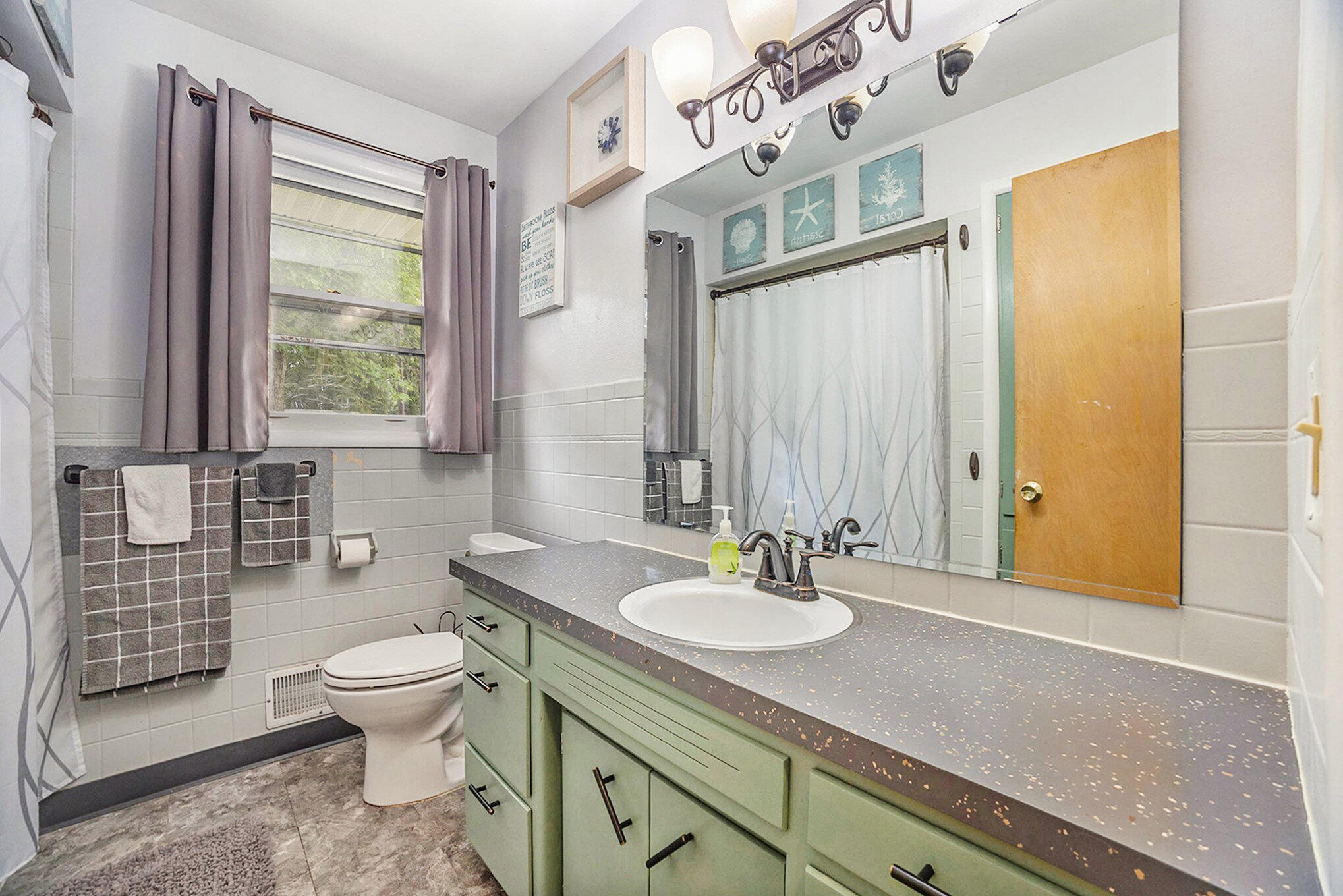 1091 Drexel Road Muskegon, MI 49441 - Photo 17 of 28 018_42a1648