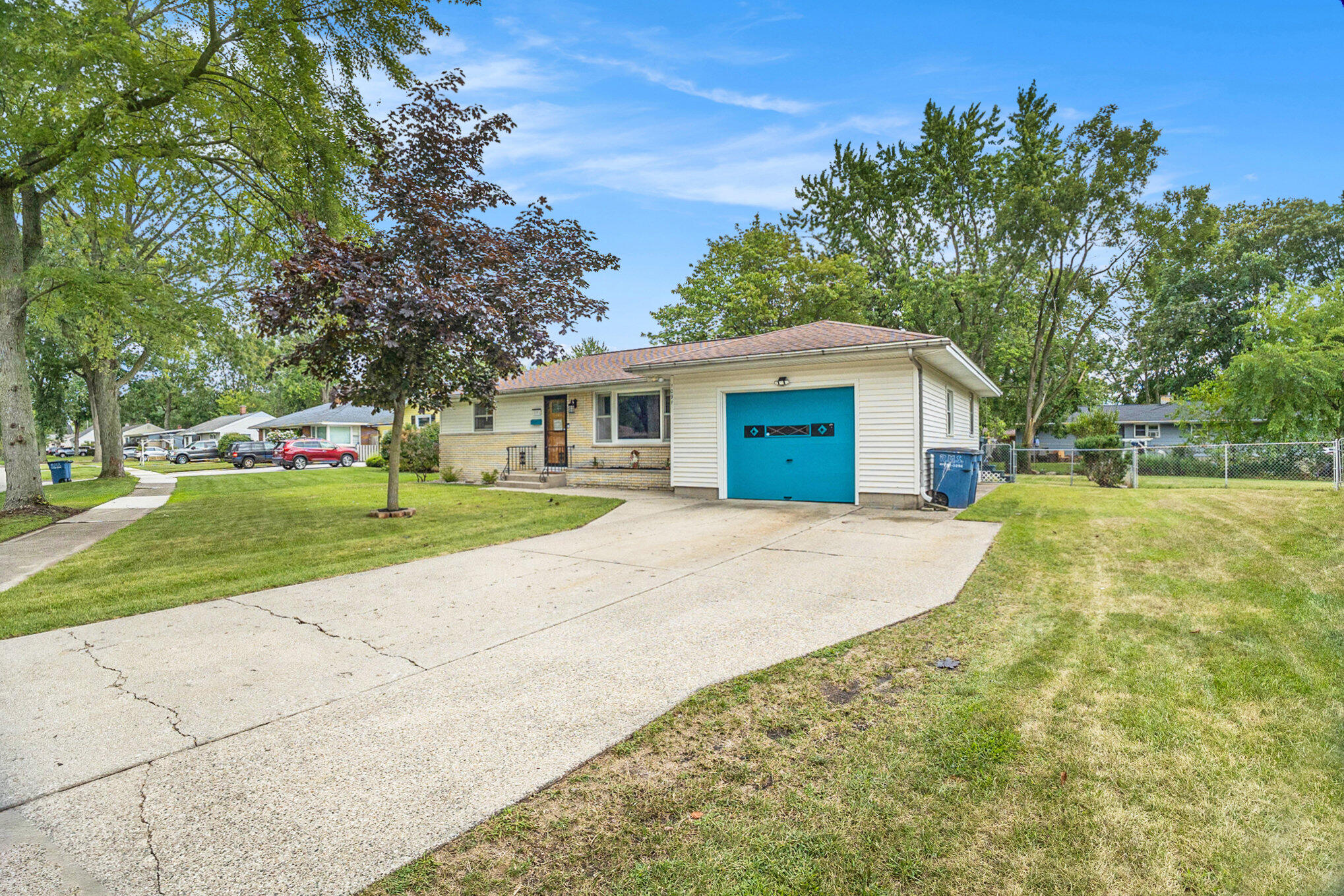 1091 Drexel Road Muskegon, MI 49441 - Photo 3 of 28 003_42a1601