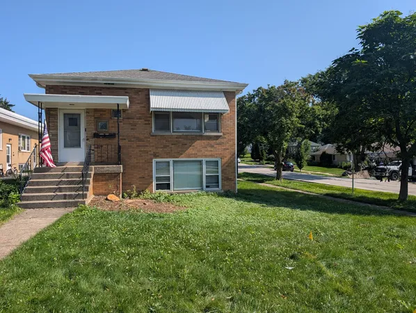 $2,400 | 300 Burlington Avenue, Unit 2, Downers Grove, IL 60515