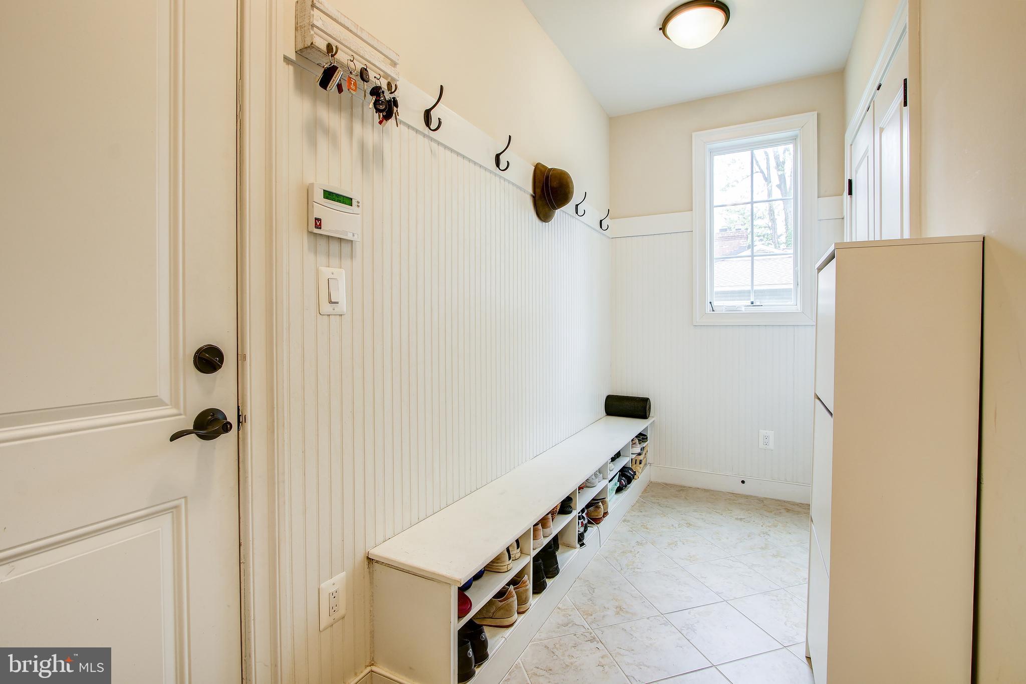 9504 Forest Road Bethesda, MD 20814 - Photo 11 of 25