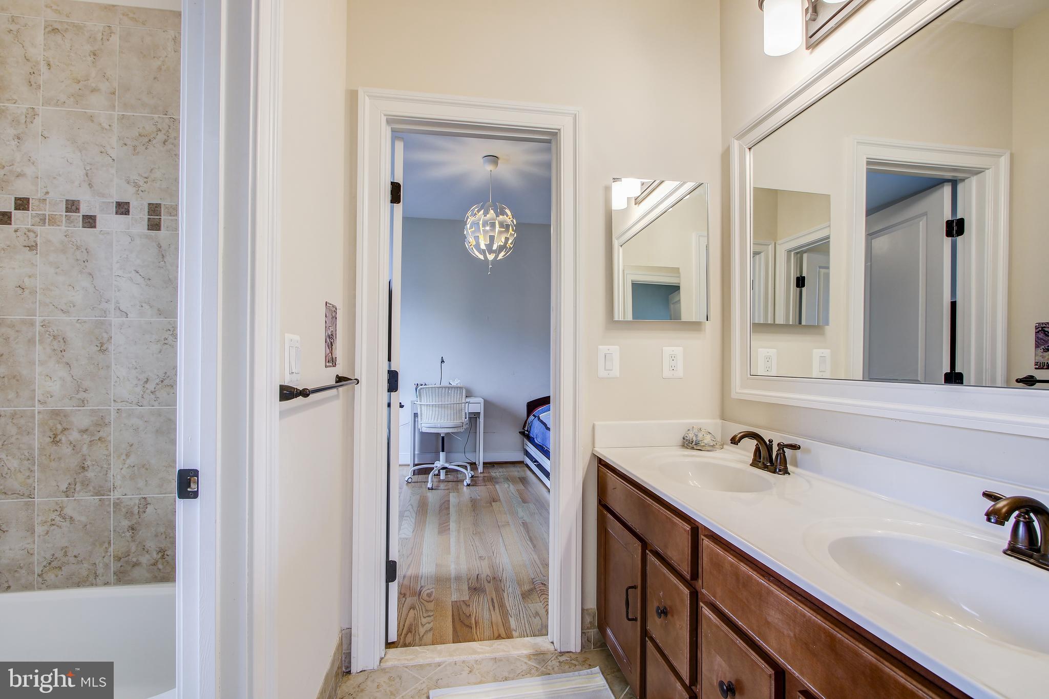 9504 Forest Road Bethesda, MD 20814 - Photo 16 of 25