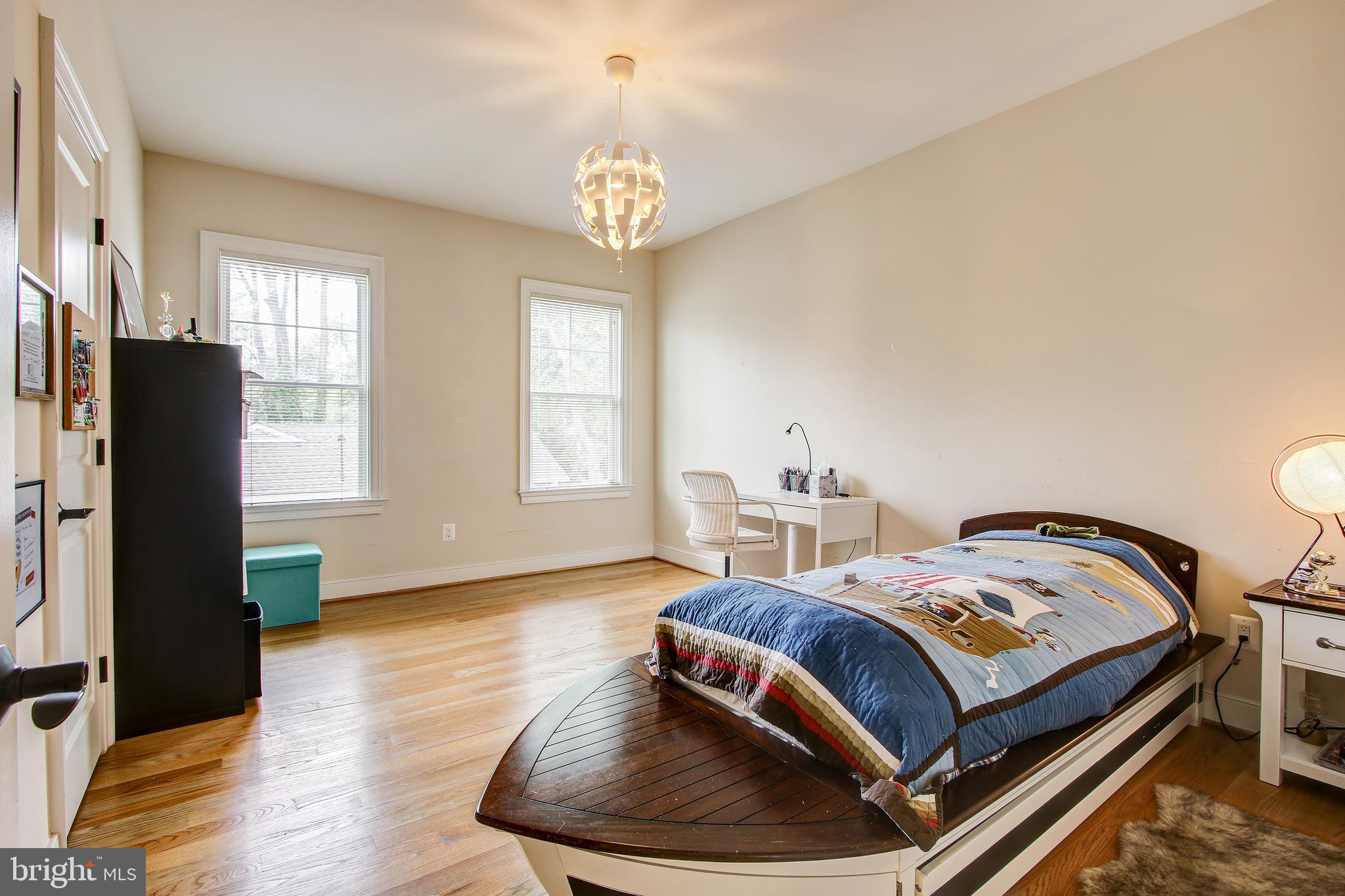 9504 Forest Road Bethesda, MD 20814 - Photo 18 of 25