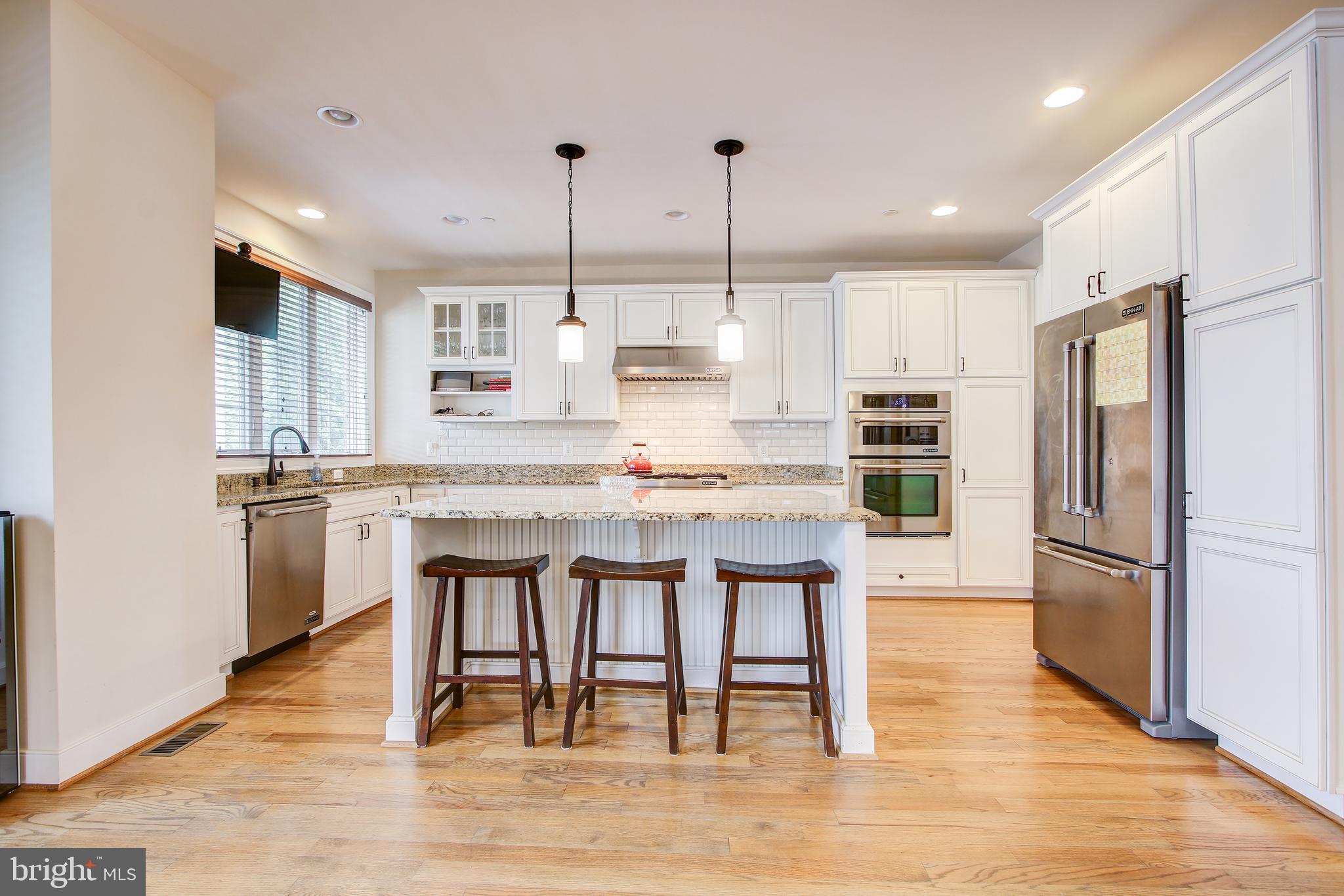 9504 Forest Road Bethesda, MD 20814 - Photo 7 of 25