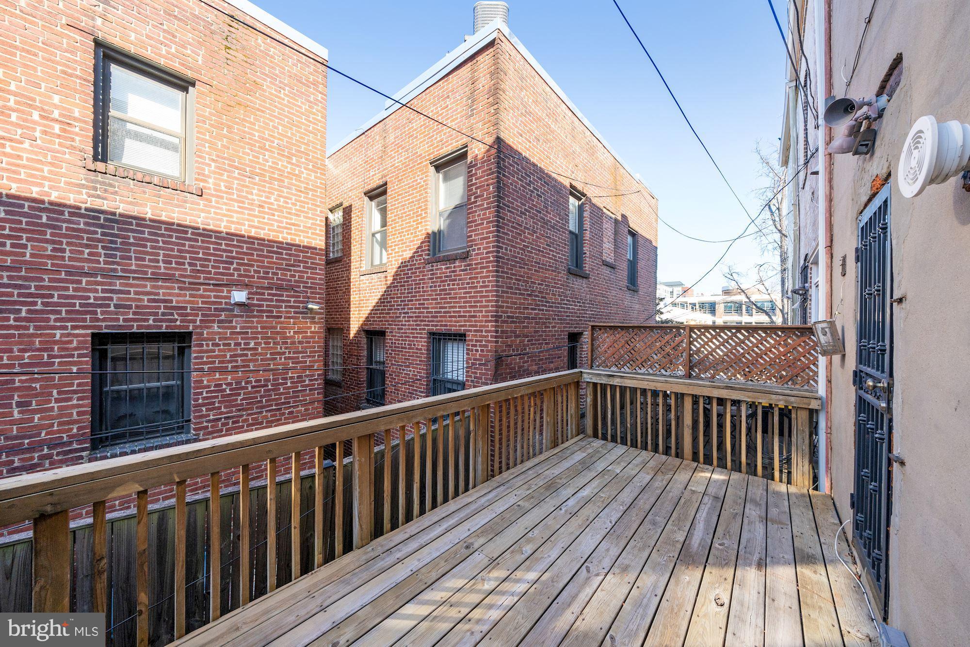 620 7th Street Northeast Washington, DC 20002 - Photo 9 of 27 Main Level Rear Deck