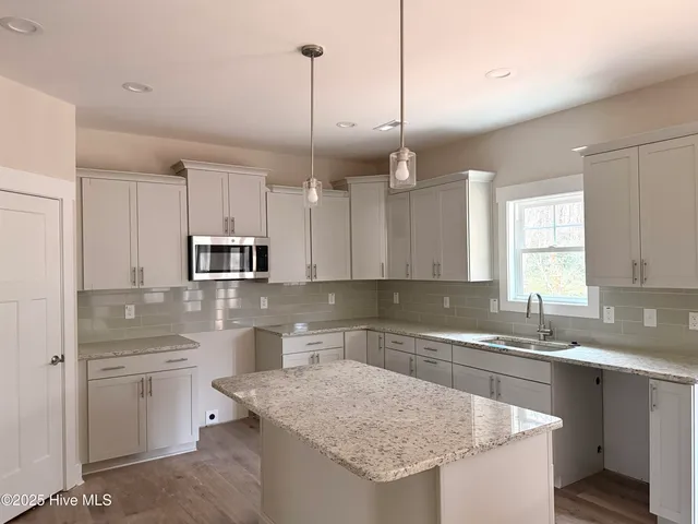 $483,470 | 256 Elijah Way, Vass, NC 28394