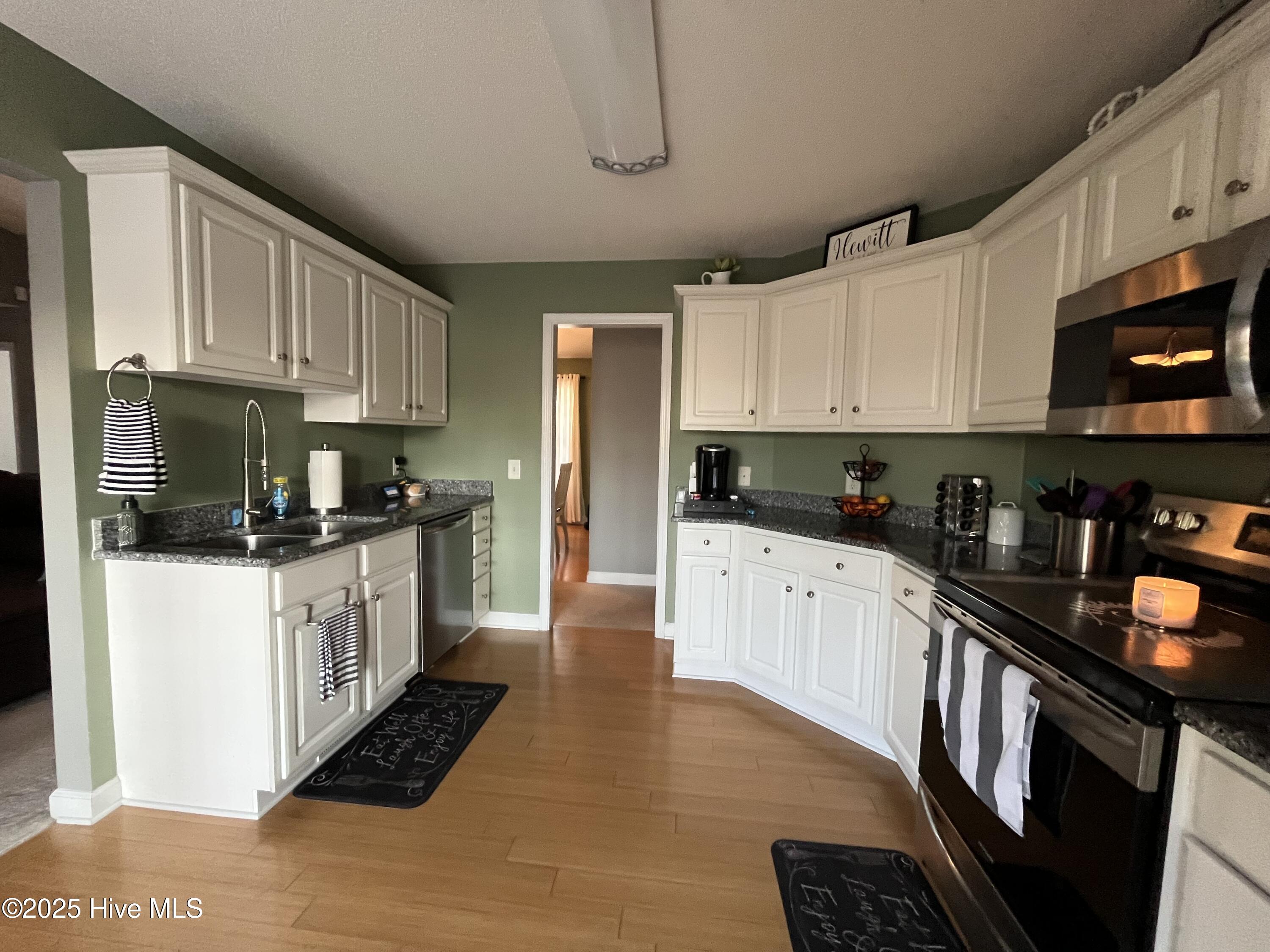 102 Will Johnson Road Raeford, NC 28376 - Photo 31 of 53 Kitchen