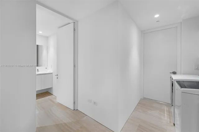 a view of utility room