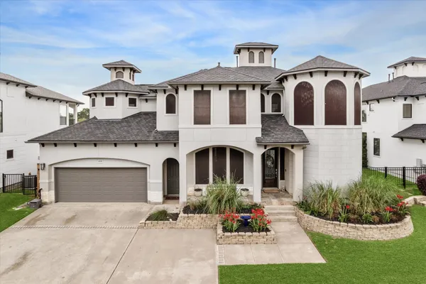 $789,900 | 1830 Lakeside Drive, Seabrook, TX 77586