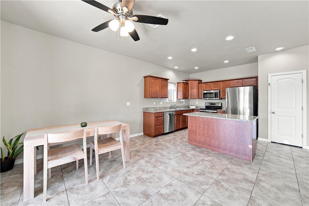 5353 Eagle View Road Kingman, AZ 86409 - Photo 19 of 66 Gallery Image 19