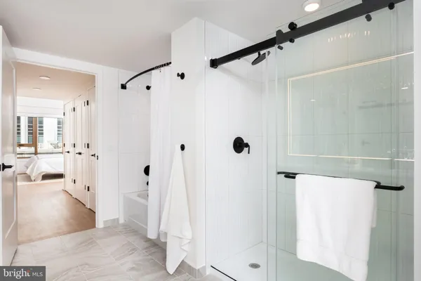 $3,400 | 1425 New York Avenue Northwest, Unit 1202, Washington, DC 20005