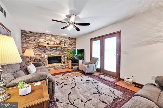 $379,900 | 611 Orchard Avenue, Cressona, PA 17929