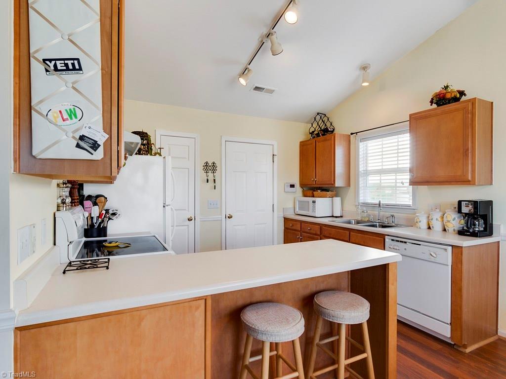 1129 Wesson Court High Point, NC 27265 - Photo 9 of 25 Gallery Image 9