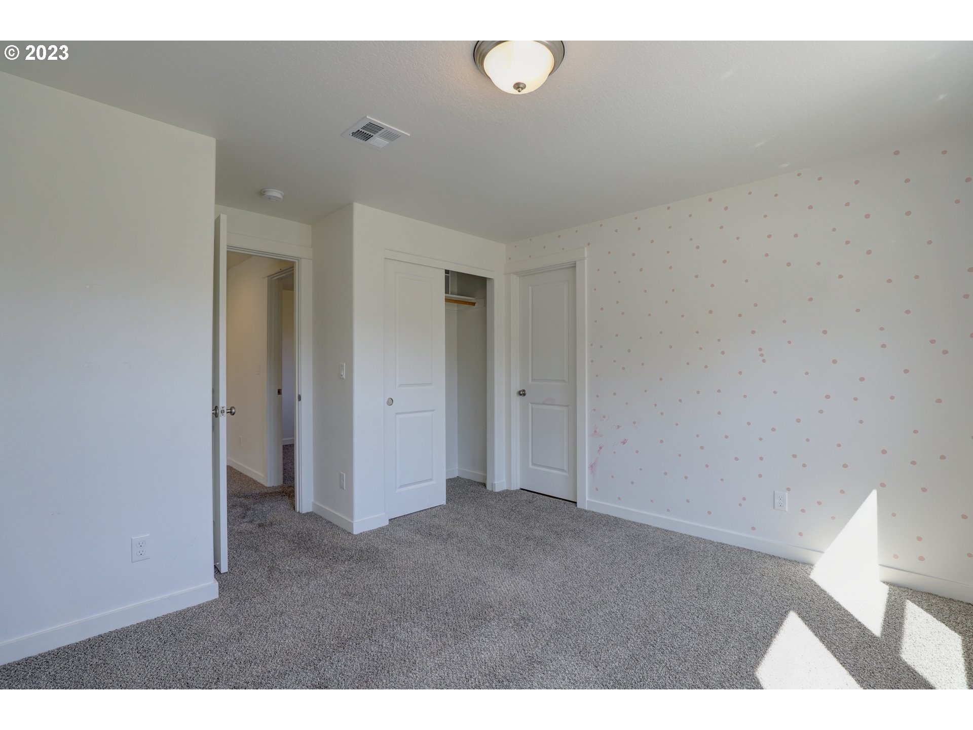 2601 Ericksen Way The Dalles, OR 97058 - Photo 27 of 37 a view of an empty room