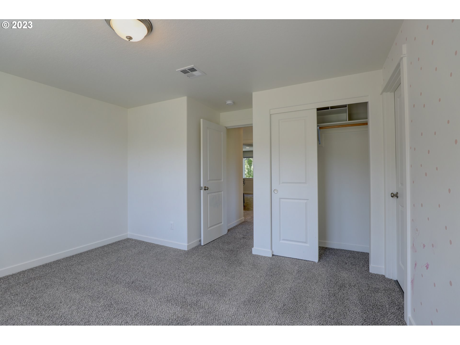2601 Ericksen Way The Dalles, OR 97058 - Photo 29 of 37 a view of an empty room