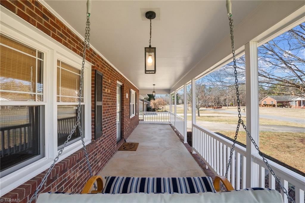 254 Huntingdon Road Lexington, NC 27295 - Photo 2 of 40 Gallery Image 2