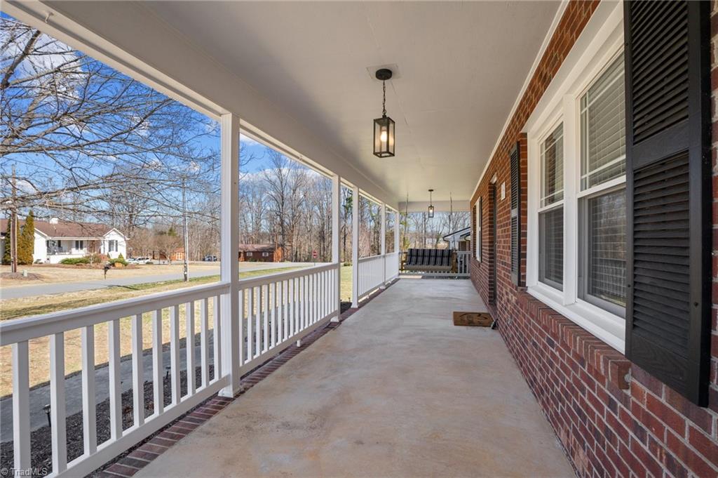 254 Huntingdon Road Lexington, NC 27295 - Photo 3 of 40 Gallery Image 3