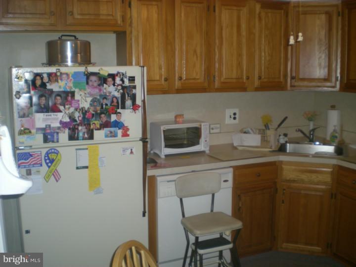 10 Neville Court Sewell, NJ 08080 - Photo 6 of 25 Gallery Image 6