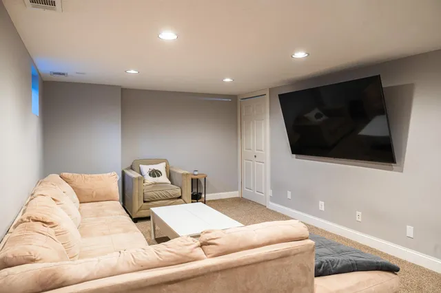 $249,000 | 3259 Valley Ridge Drive, Unit 10, Eagan, MN 55121