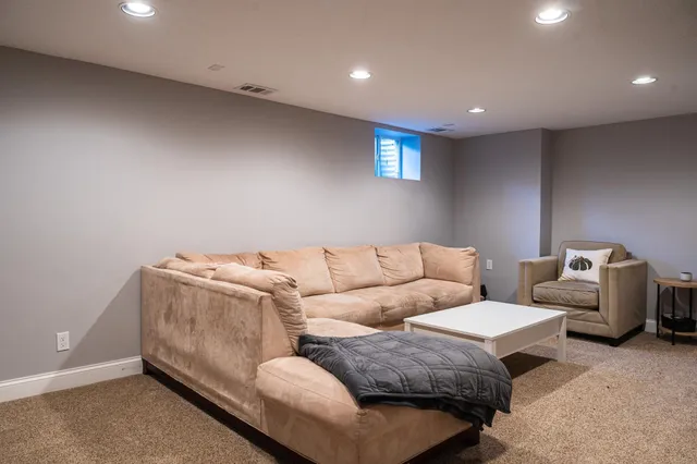 $249,000 | 3259 Valley Ridge Drive, Unit 10, Eagan, MN 55121