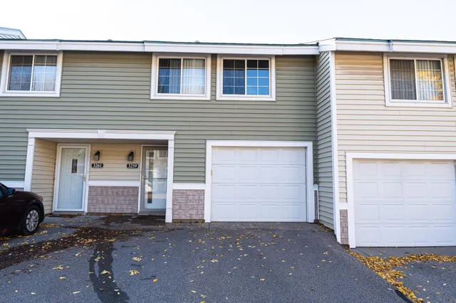 $249,000 | 3259 Valley Ridge Drive, Unit 10, Eagan, MN 55121