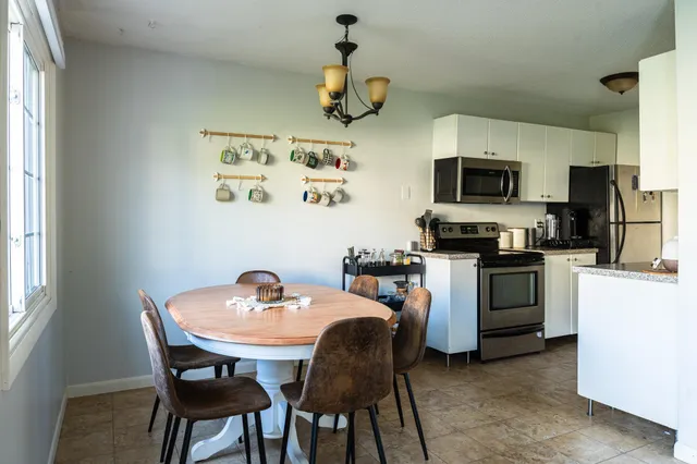 $249,000 | 3259 Valley Ridge Drive, Unit 10, Eagan, MN 55121