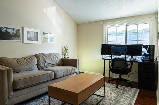 $249,000 | 3259 Valley Ridge Drive, Unit 10, Eagan, MN 55121