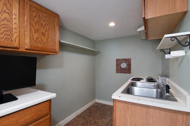 $335,000 | 2015 Highway 30, Townshend, VT 05353